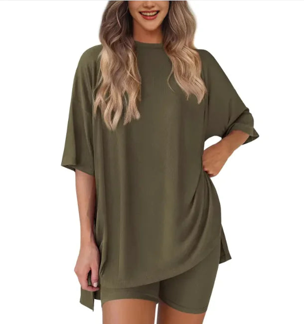 Women's Loose Fit Solid Color Short Sleeve & Shorts Casual Two-piece Set