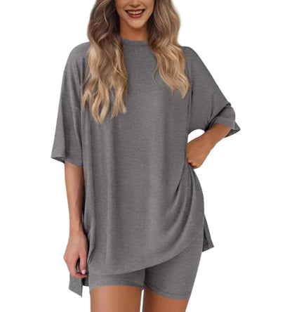 Women's Loose Fit Solid Color Short Sleeve & Shorts Casual Two-piece Set